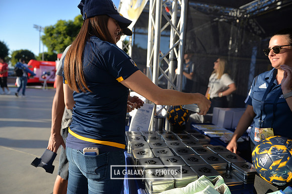 10202019_GalaxyViewingParty_SC_0218
