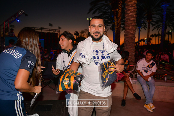 10202019_GalaxyViewingParty_SC_0276