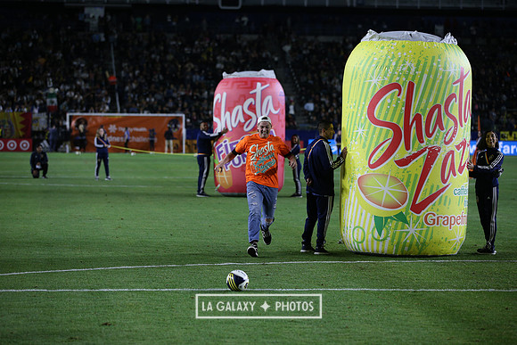 060219_LAGalaxyvsRevolution_GA_0404