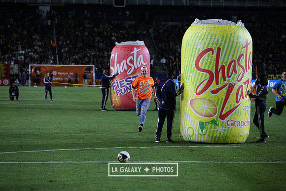 060219_LAGalaxyvsRevolution_GA_0397
