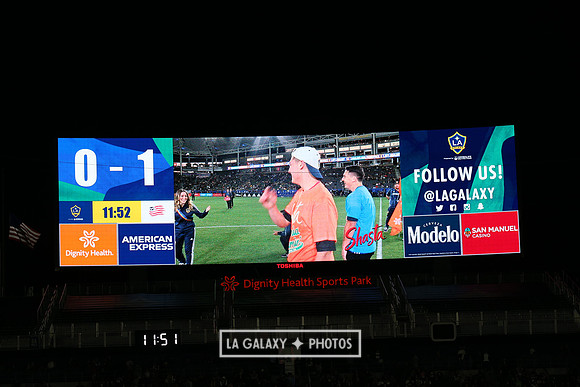 060219_LAGalaxyvsRevolution_GA_0472