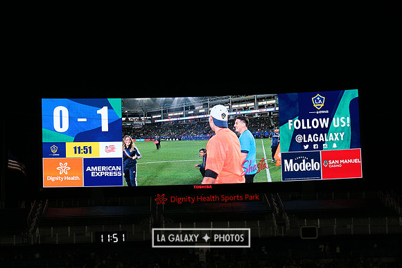 060219_LAGalaxyvsRevolution_GA_0474