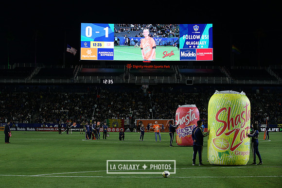 060219_LAGalaxyvsRevolution_GA_0391