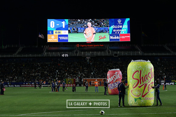060219_LAGalaxyvsRevolution_GA_0381