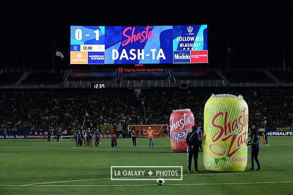 060219_LAGalaxyvsRevolution_GA_0372
