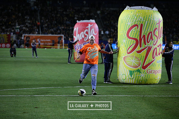 060219_LAGalaxyvsRevolution_GA_0412