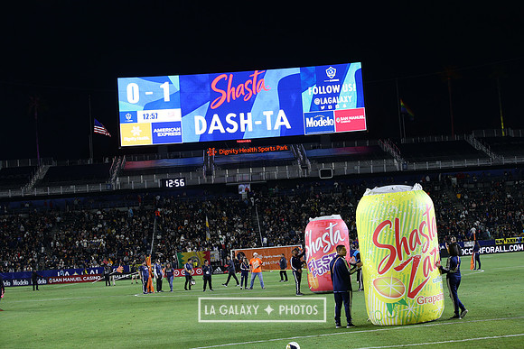 060219_LAGalaxyvsRevolution_GA_0338