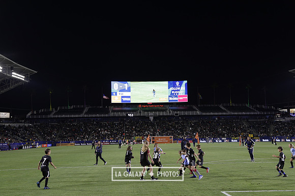 060219_LAGalaxyvsRevolution_GA_0231