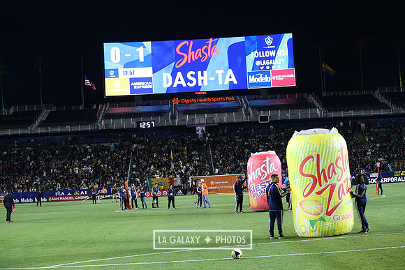 060219_LAGalaxyvsRevolution_GA_0332