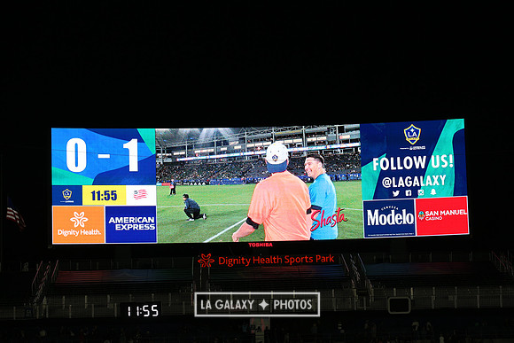 060219_LAGalaxyvsRevolution_GA_0440