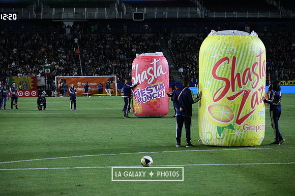 060219_LAGalaxyvsRevolution_GA_0394