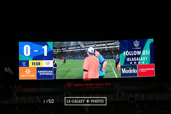 060219_LAGalaxyvsRevolution_GA_0482
