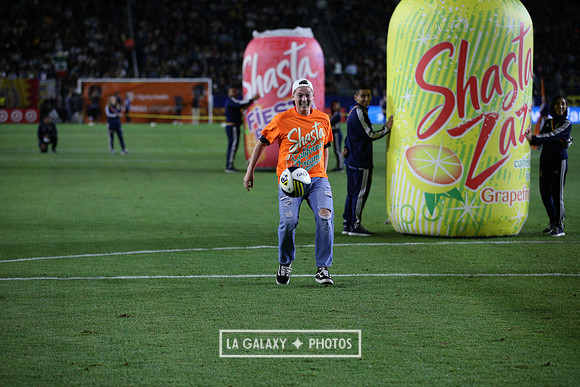 060219_LAGalaxyvsRevolution_GA_0416