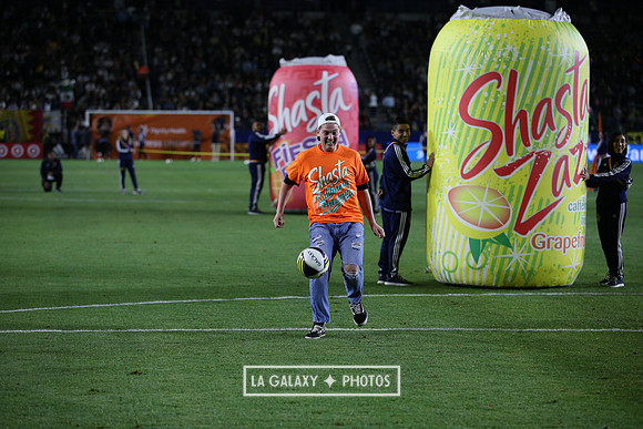 060219_LAGalaxyvsRevolution_GA_0415