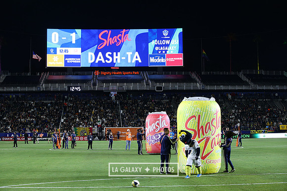 060219_LAGalaxyvsRevolution_GA_0361