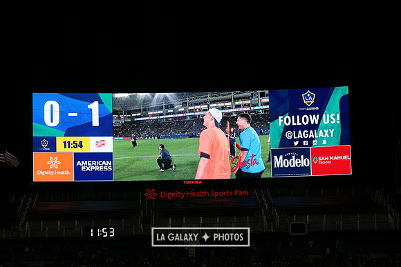 060219_LAGalaxyvsRevolution_GA_0455