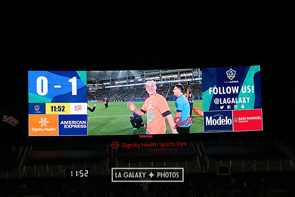 060219_LAGalaxyvsRevolution_GA_0467