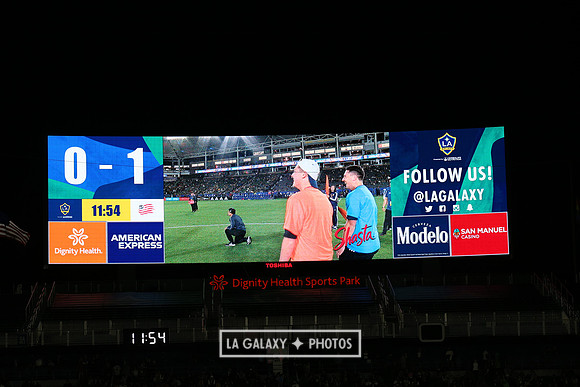 060219_LAGalaxyvsRevolution_GA_0453