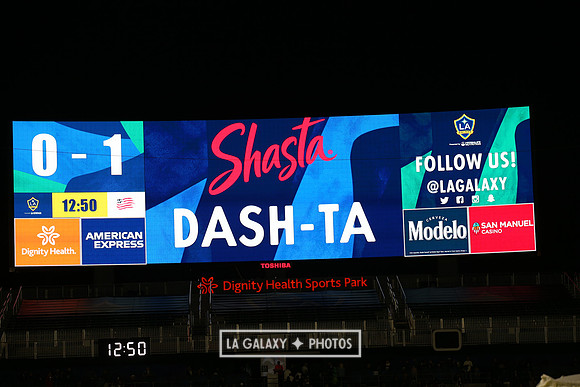 060219_LAGalaxyvsRevolution_GA_0344