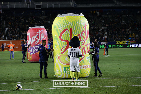 060219_LAGalaxyvsRevolution_GA_0357