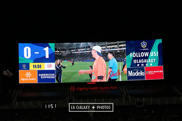 060219_LAGalaxyvsRevolution_GA_0473