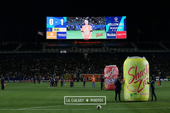 060219_LAGalaxyvsRevolution_GA_0385