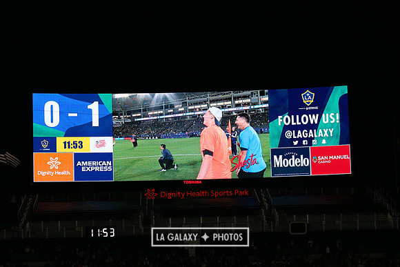 060219_LAGalaxyvsRevolution_GA_0456