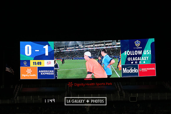 060219_LAGalaxyvsRevolution_GA_0488