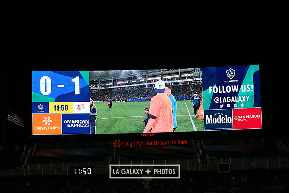 060219_LAGalaxyvsRevolution_GA_0479