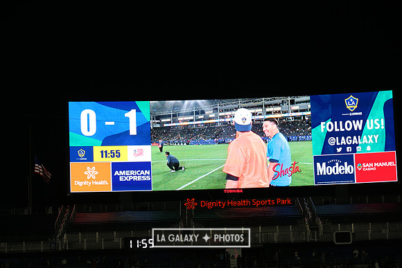 060219_LAGalaxyvsRevolution_GA_0437