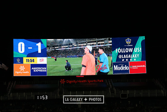060219_LAGalaxyvsRevolution_GA_0454