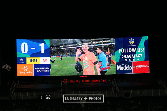 060219_LAGalaxyvsRevolution_GA_0469