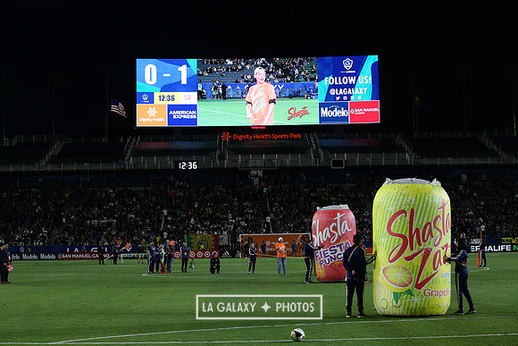 060219_LAGalaxyvsRevolution_GA_0378