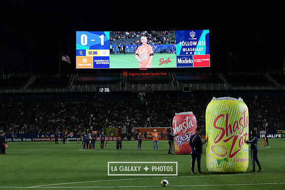 060219_LAGalaxyvsRevolution_GA_0380