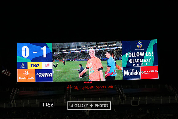 060219_LAGalaxyvsRevolution_GA_0466