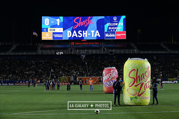 060219_LAGalaxyvsRevolution_GA_0373