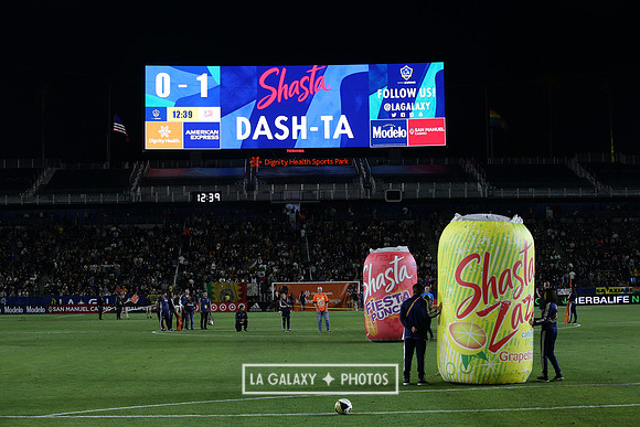 060219_LAGalaxyvsRevolution_GA_0376
