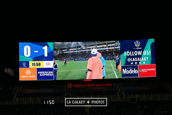 060219_LAGalaxyvsRevolution_GA_0481