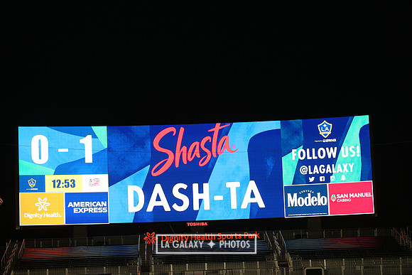 060219_LAGalaxyvsRevolution_GA_0342