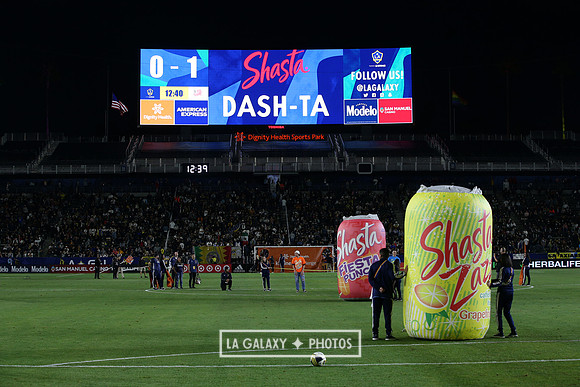 060219_LAGalaxyvsRevolution_GA_0371