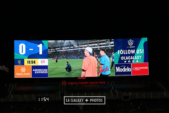 060219_LAGalaxyvsRevolution_GA_0452
