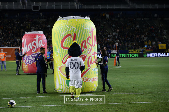 060219_LAGalaxyvsRevolution_GA_0351