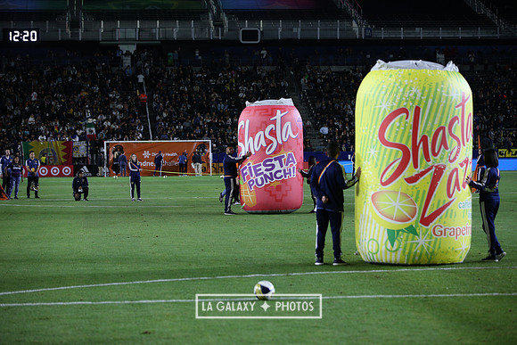 060219_LAGalaxyvsRevolution_GA_0392