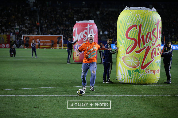 060219_LAGalaxyvsRevolution_GA_0411
