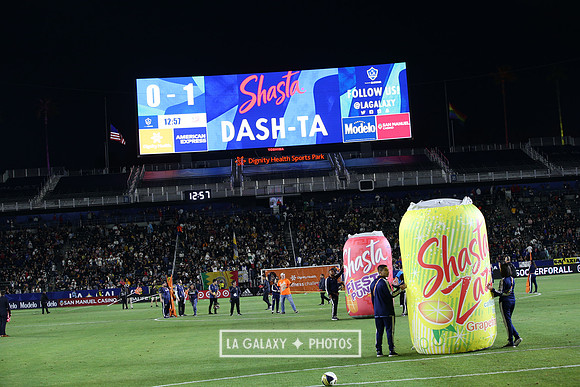 060219_LAGalaxyvsRevolution_GA_0336