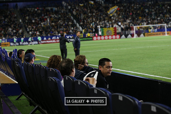 060219_LAGalaxyvsRevolution_GA_1112