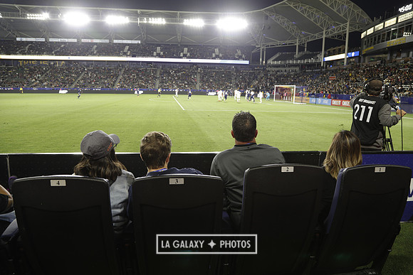 060219_LAGalaxyvsRevolution_GA_0857