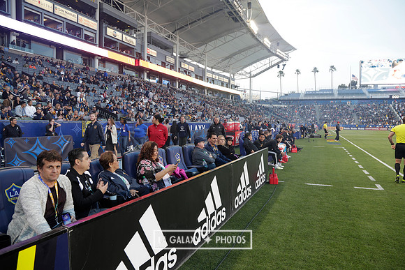 060219_LAGalaxyvsRevolution_GA_1042