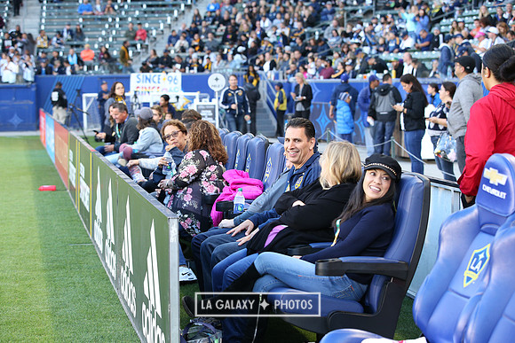 060219_LAGalaxyvsRevolution_GA_1106