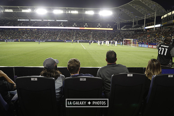 060219_LAGalaxyvsRevolution_GA_0852